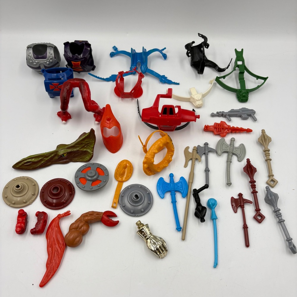 Mattel MOTU Masters of the Universe Accessory Lot of 35 Vintage He-Man Parts 80s